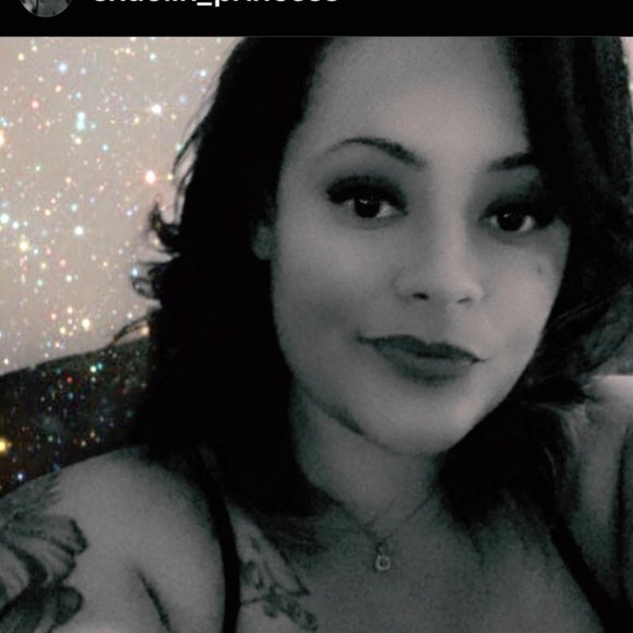 Meet your Posher, Erika - Picture 1 of 3